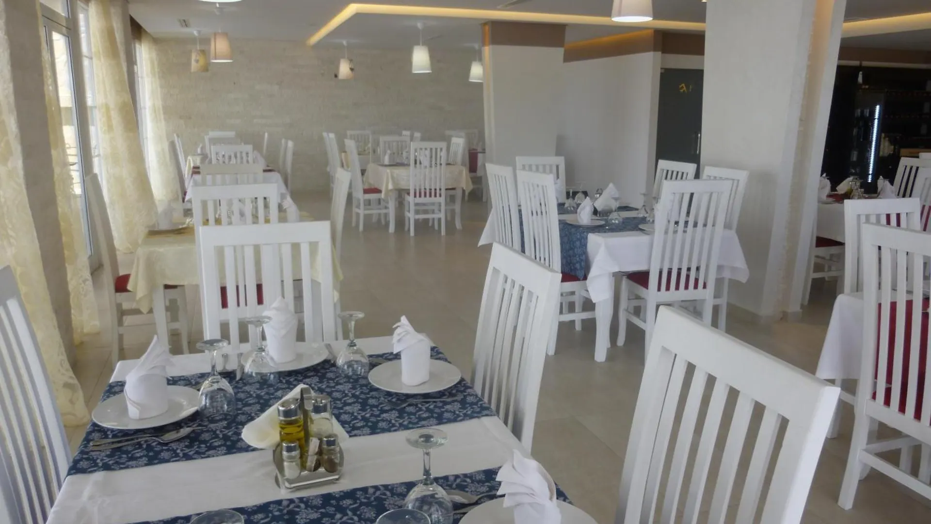 Villamaria Hotel Zvernec 3*,