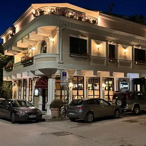 vila-koja-boutique.hotels-in-tirana.com/