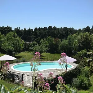ombre-bleue-du-figuier-ailhon.hotels-rhonealpes.com/